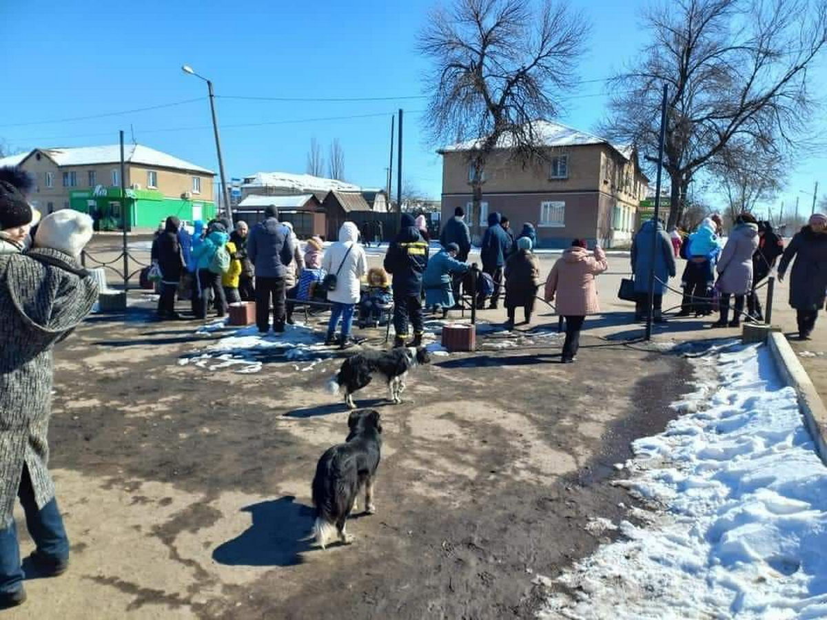 По гуманитарным коридорам эвакуировали около 700 жителей Луганщины