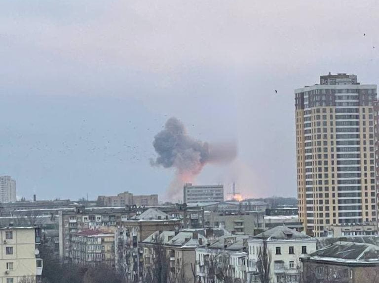 Возле телевышки в Киеве произошел взрыв