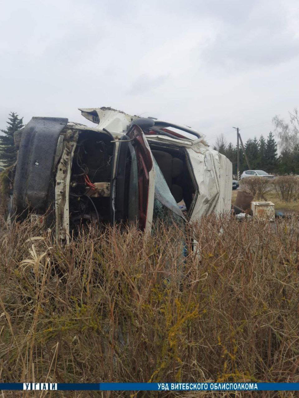 В Шарковщине перевернулся микроавтобус, один человек погиб