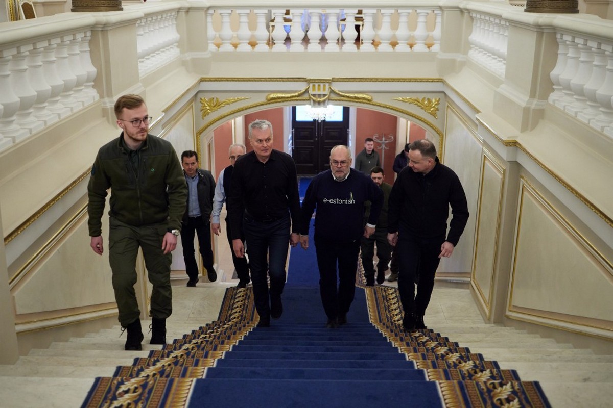 Зеленский встретился с президентом Польши и главами стран Балтии - видеофакт