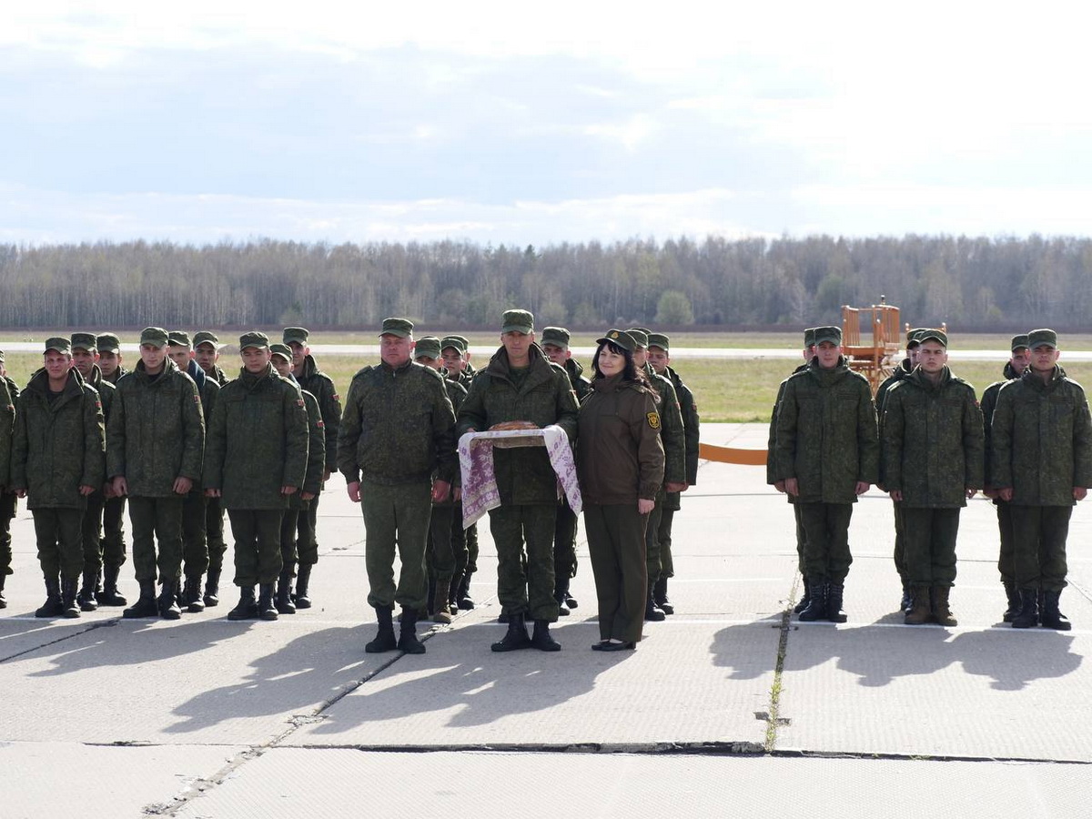 Беларусские танкисты вернулись с учений в России