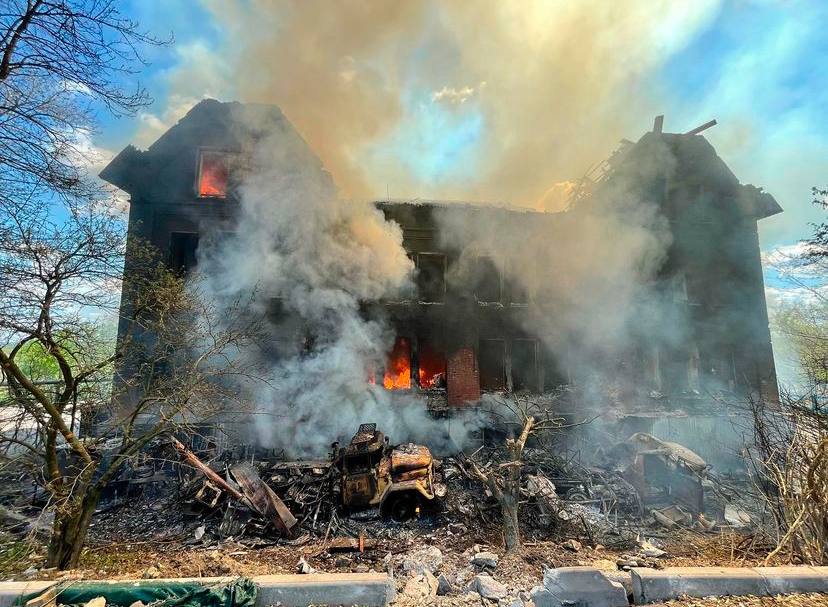 В Лисичанске сгорела 100-летняя гимназия