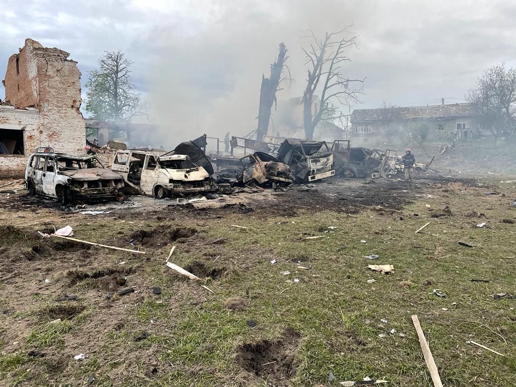 Три человека погибло и 19 ранено в результате авиаудара по Новгороду-Северскому на Черниговщине