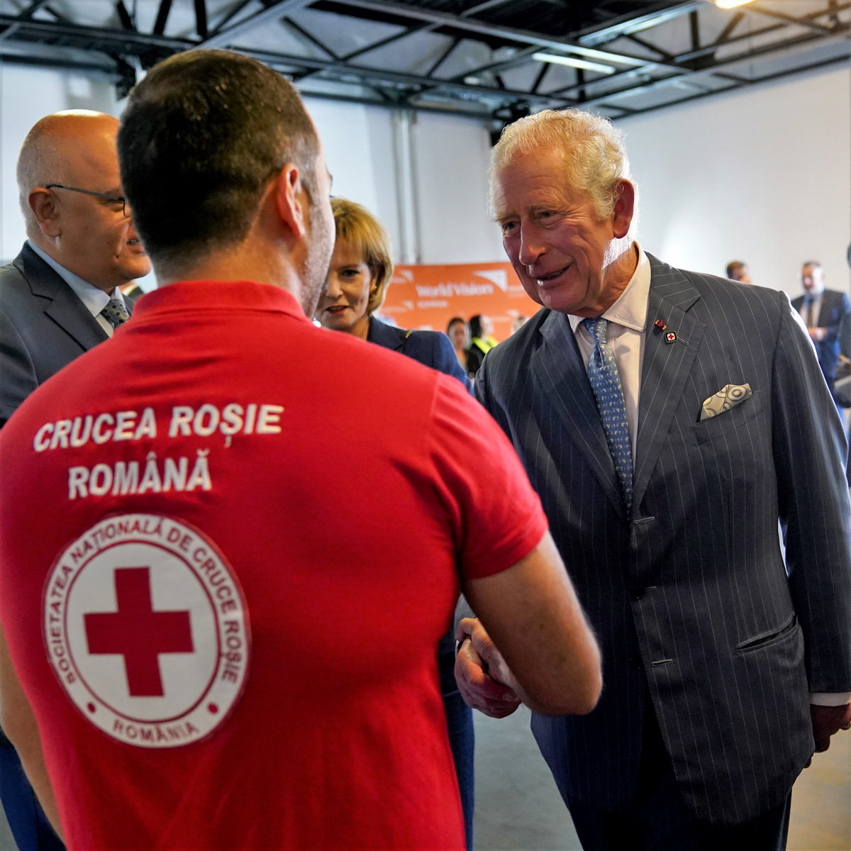 Принц Чарльз посетил центр для украинских беженцев в Румынии