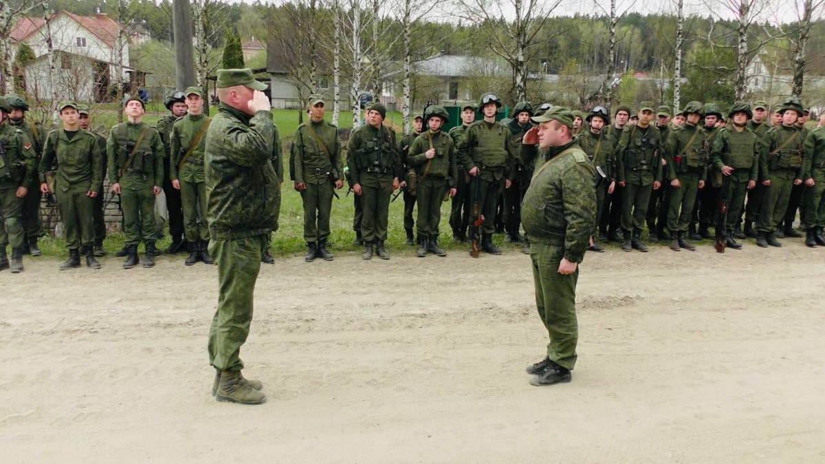 Беларусские военные вернулись с границы в пункт постоянной дислокации