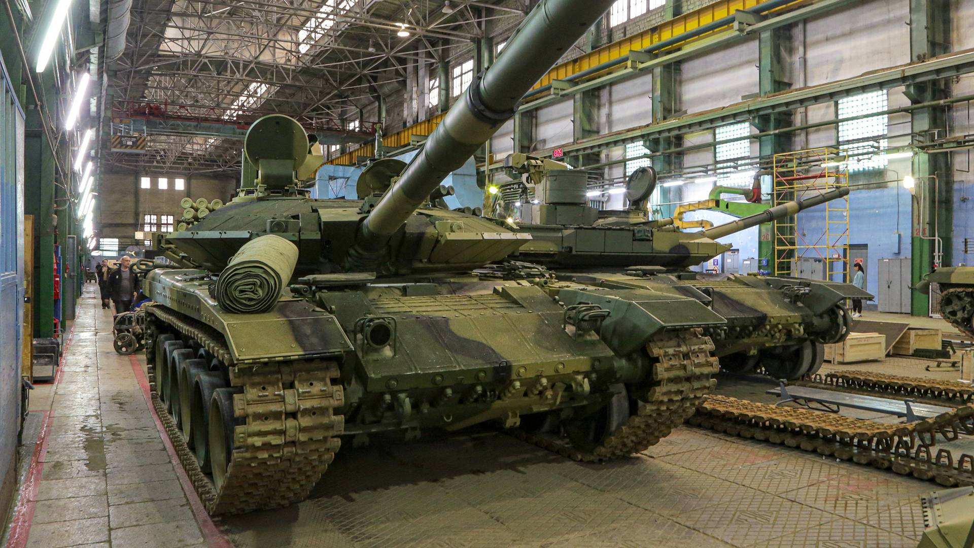 "Уралвагонзавод" отправил Минобороны РФ освященные танки Т-90М с иконами