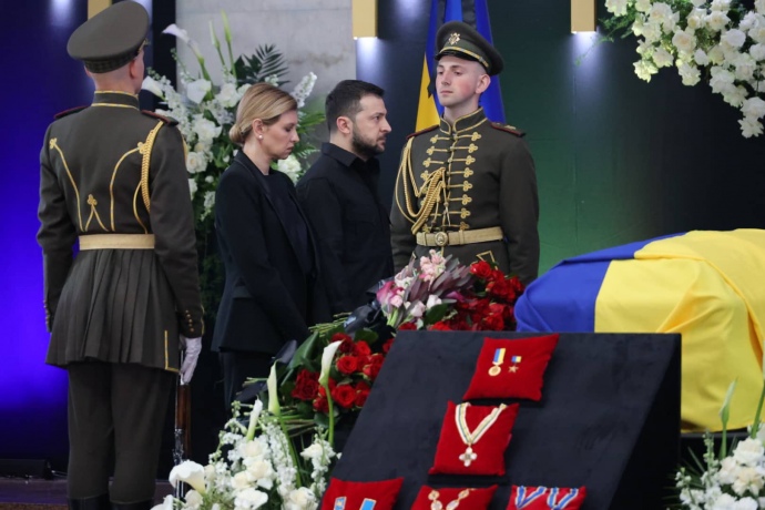 В Киеве проходит прощание с первым президентом Украины Леонидом Кравчуком