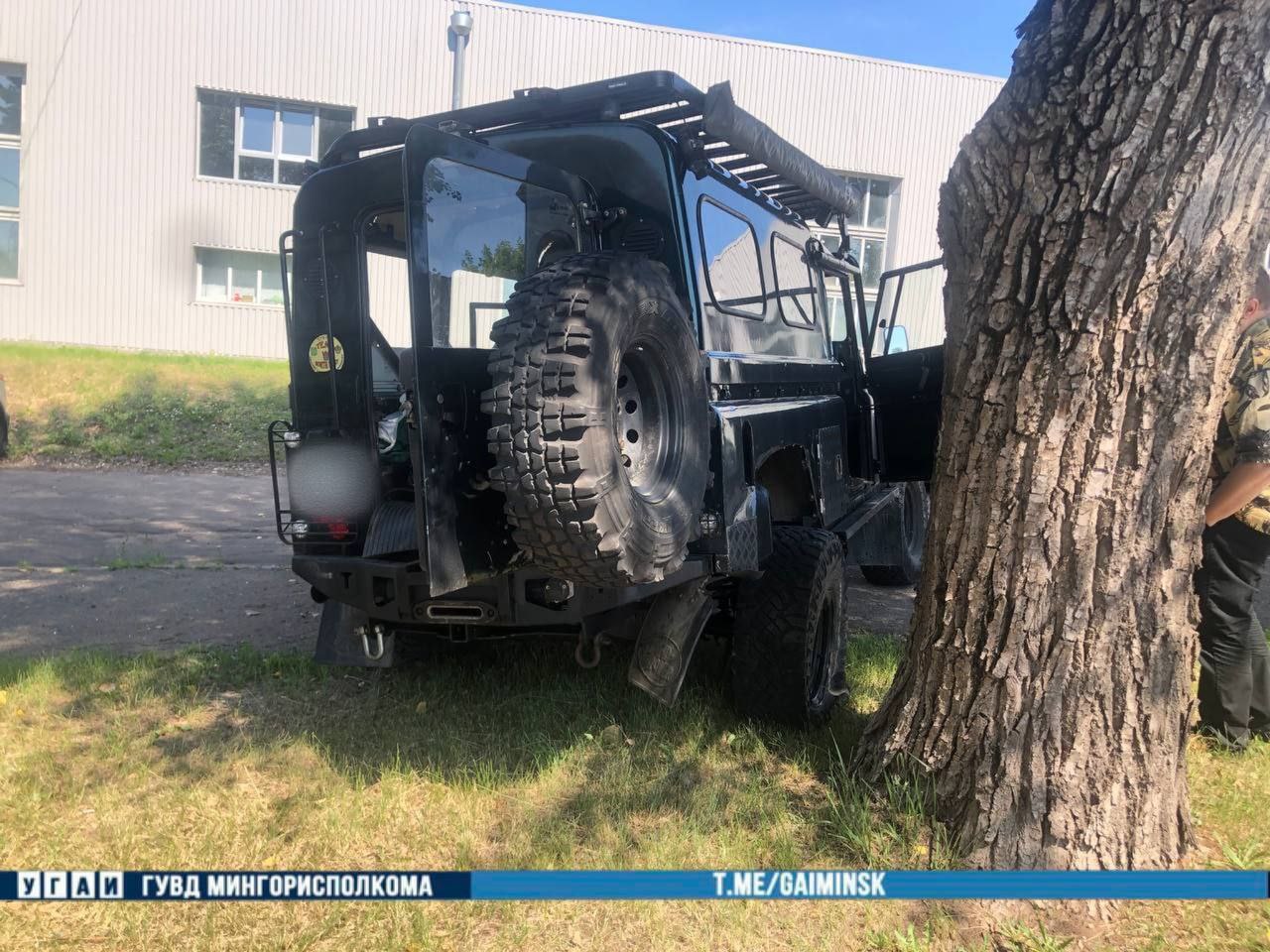 Land Rover перекувыркнулся в ДТП в Минске
