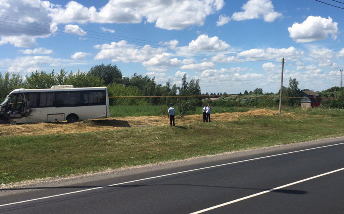 Беларусские граждане пострадали в ДТП автобуса и грузовика в Орловской области РФ