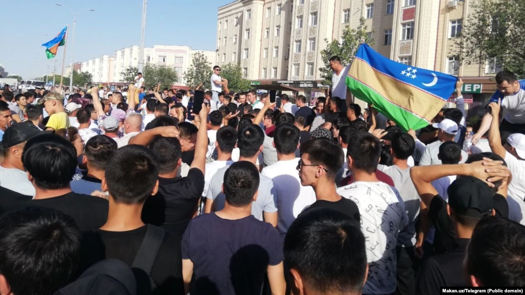 Статьи Конституции Узбекистана, из-за которых начались протесты, могут остаться без изменений - Мирзиёев