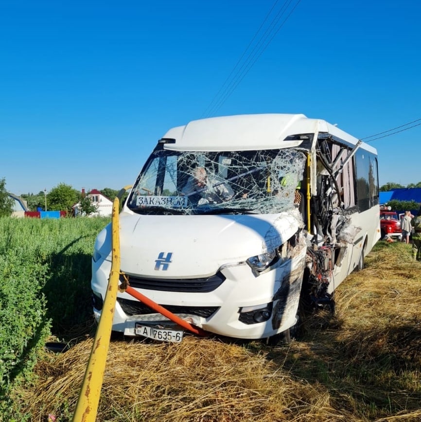 Беларусские граждане пострадали в ДТП автобуса и грузовика в Орловской области РФ