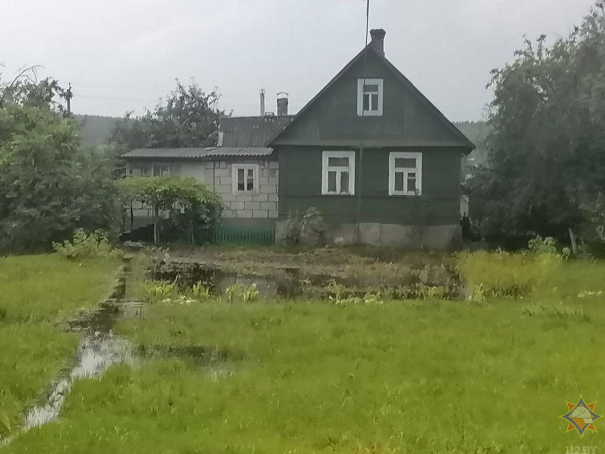 В Волковысском районе подтопило частные подворья и дачи