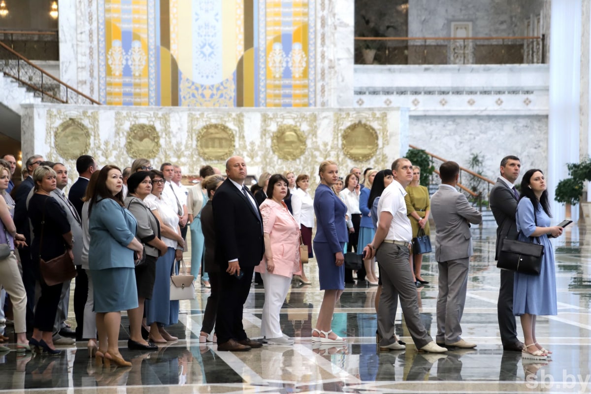 Сотрудники КГК назвали дворец Лукашенко беларусским Эрмитажем