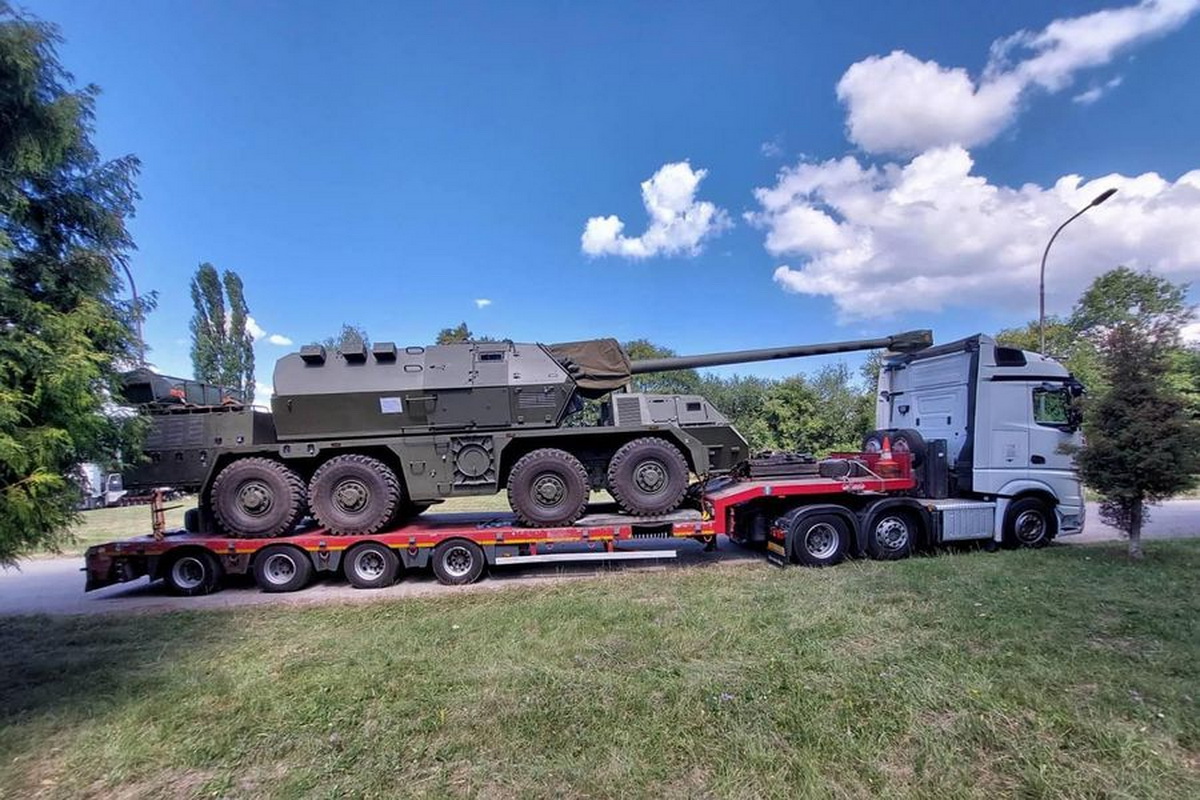 В Украину прибыли артиллерийские установки из Словакии