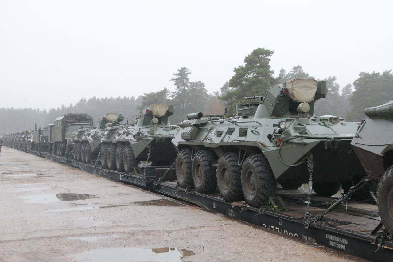 Минобороны Беларуси публикует фото ротации войск на границе
