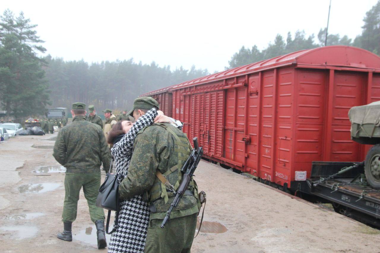 Минобороны Беларуси публикует фото ротации войск на границе