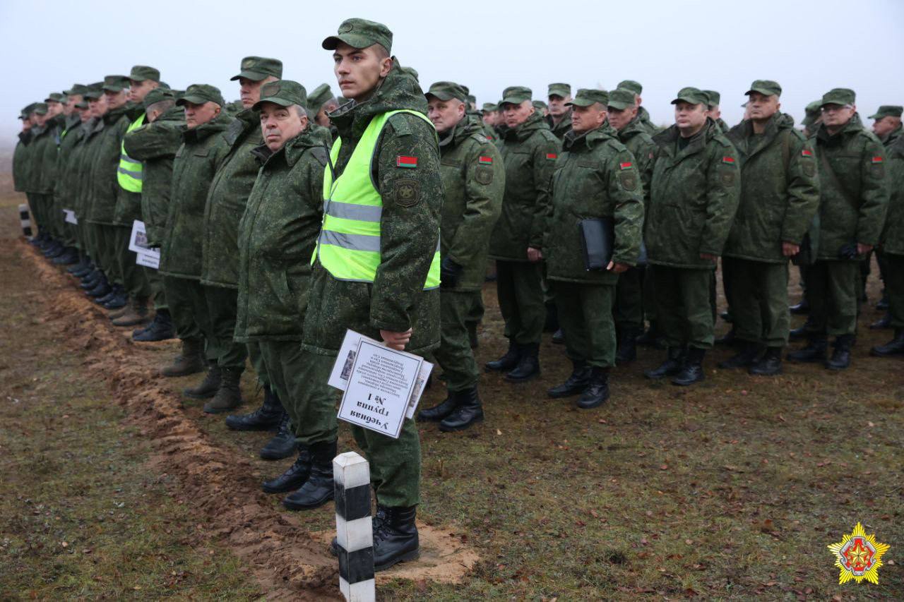 Гулевич: Беларусь выдвигает подразделения в приграничные районы, если чувствует риски и угрозы