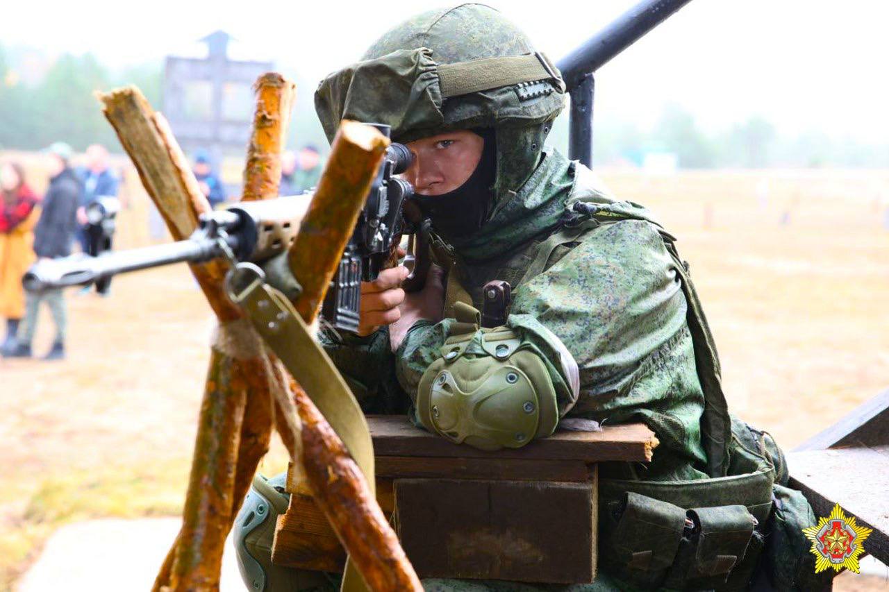 Гулевич: Беларусь выдвигает подразделения в приграничные районы, если чувствует риски и угрозы