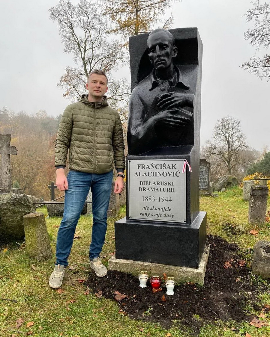 В Вильнюсе восстановили памятник Франтишку Олехновичу