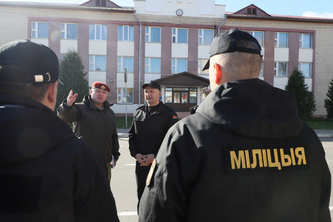 В Ельске тренировались отражать атаки на РОВД и райисполком