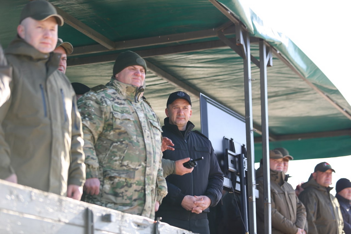 В Минске прошли тактико-специальные учения ГУВД - фотофакт