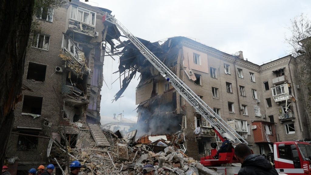 Восьмой месяц войны: Украина идет вперед на фронте, а РФ терроризирует города