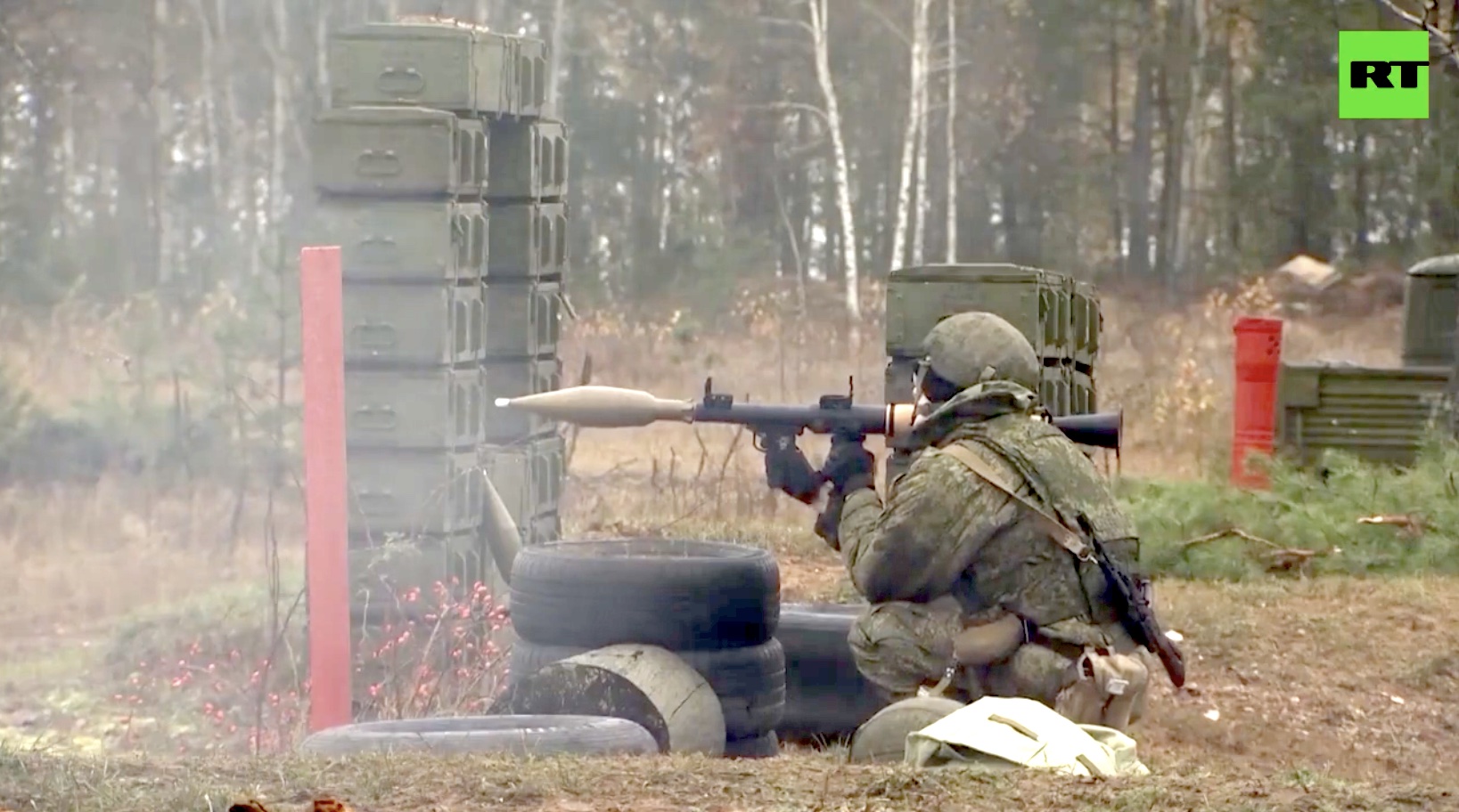 В Беларусь продолжают прибывать техника и военнослужащие из России - фотофакт