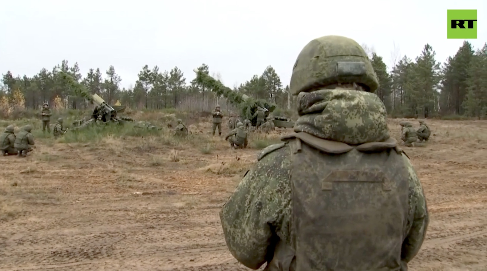 В Беларусь продолжают прибывать техника и военнослужащие из России - фотофакт