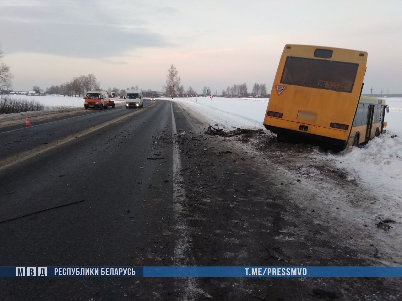 Автобус с 35 пассажирами попал в аварию под Витебском. Есть погибший