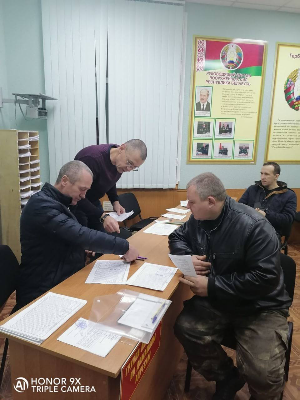 Военнообязанных Минской области вызывают в военкоматы