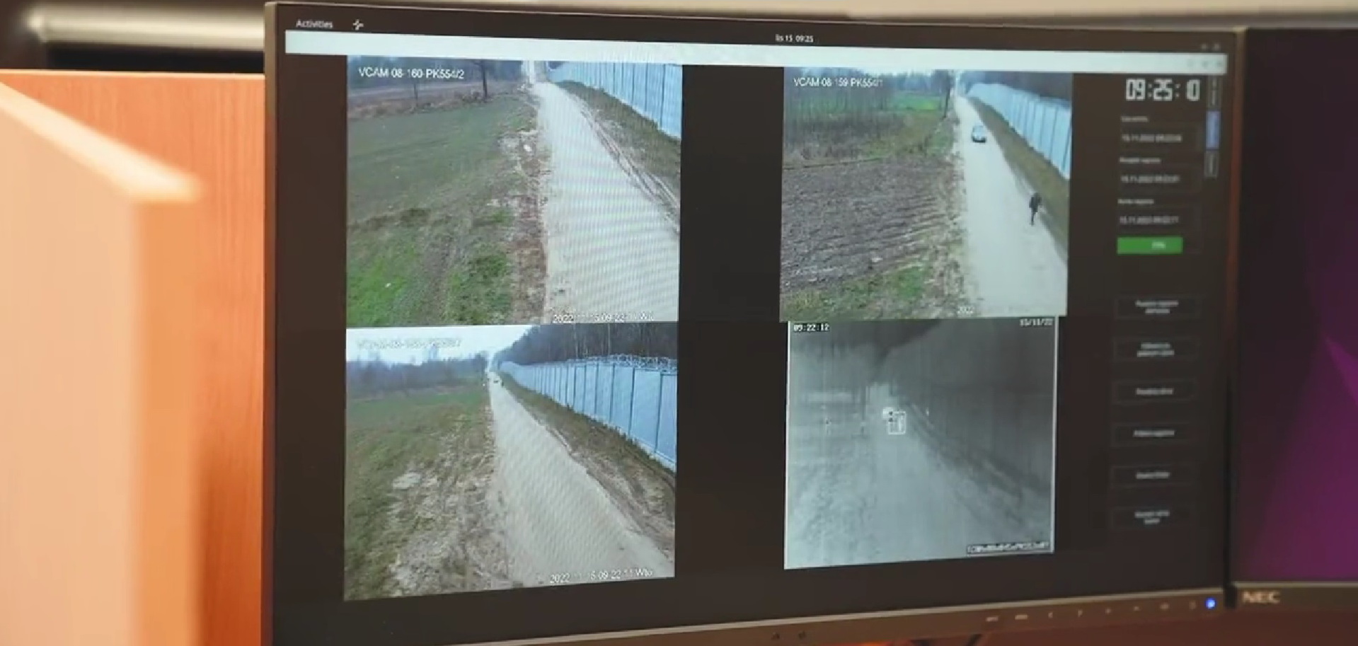 Первый участок польского пограничного забора полностью оснастили электроникой