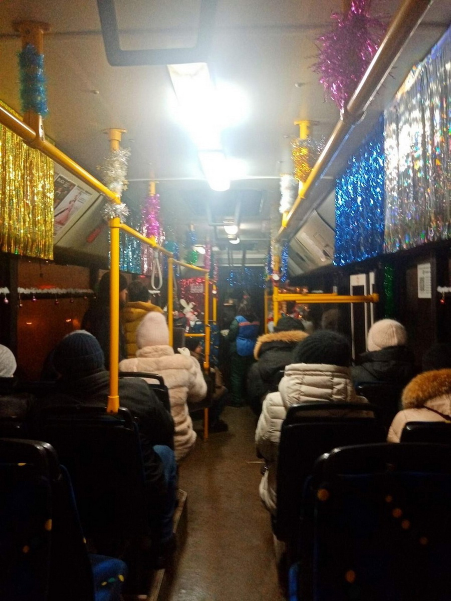 В Могилеве появился «новогодний» автобус