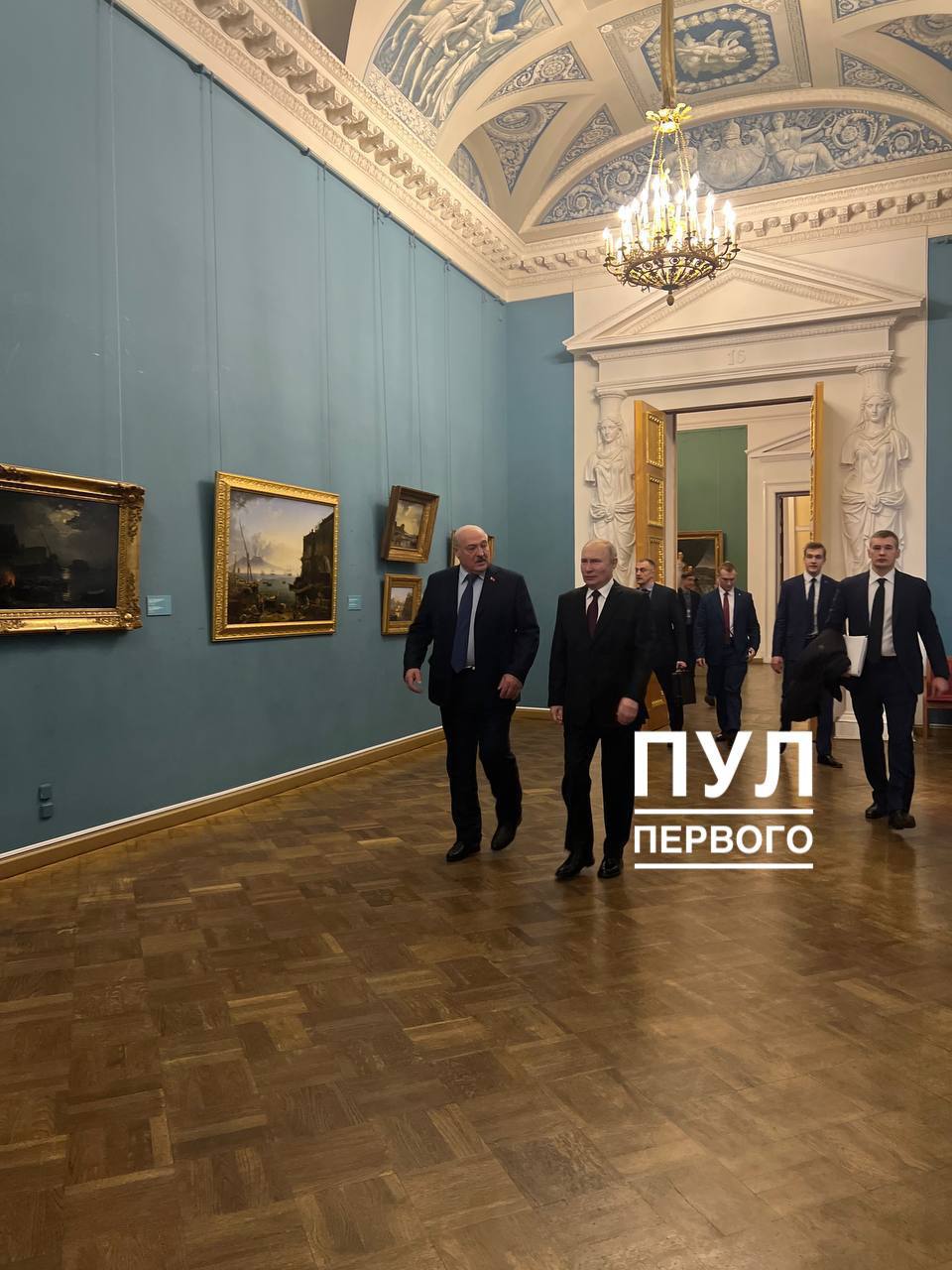 Путин повез Лукашенко в Русский музей