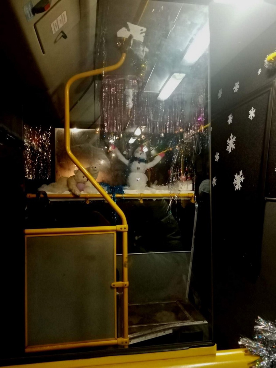 В Могилеве появился «новогодний» автобус