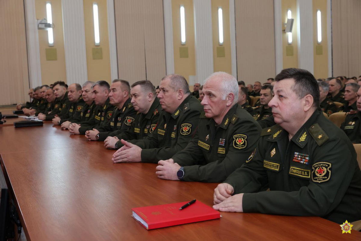 Вольфович представил нового командующего ВВС и войсками ПВО