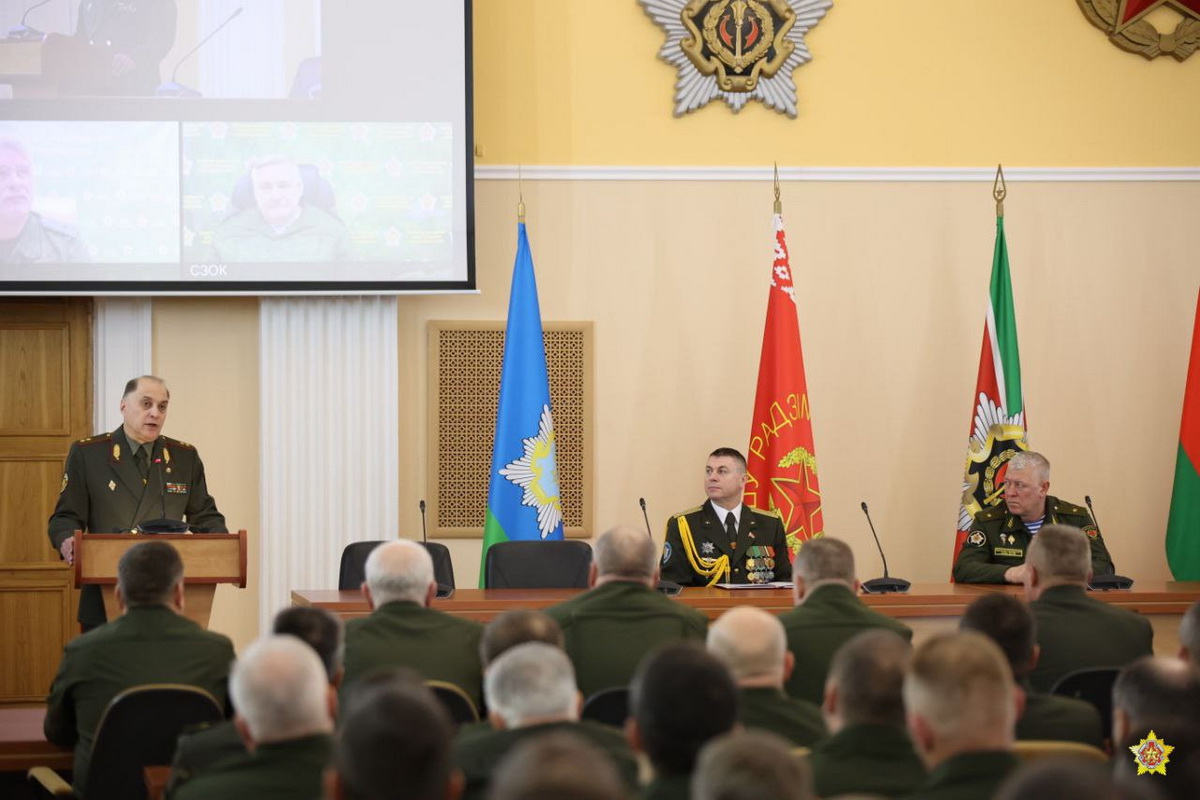 Вольфович представил нового командующего ВВС и войсками ПВО