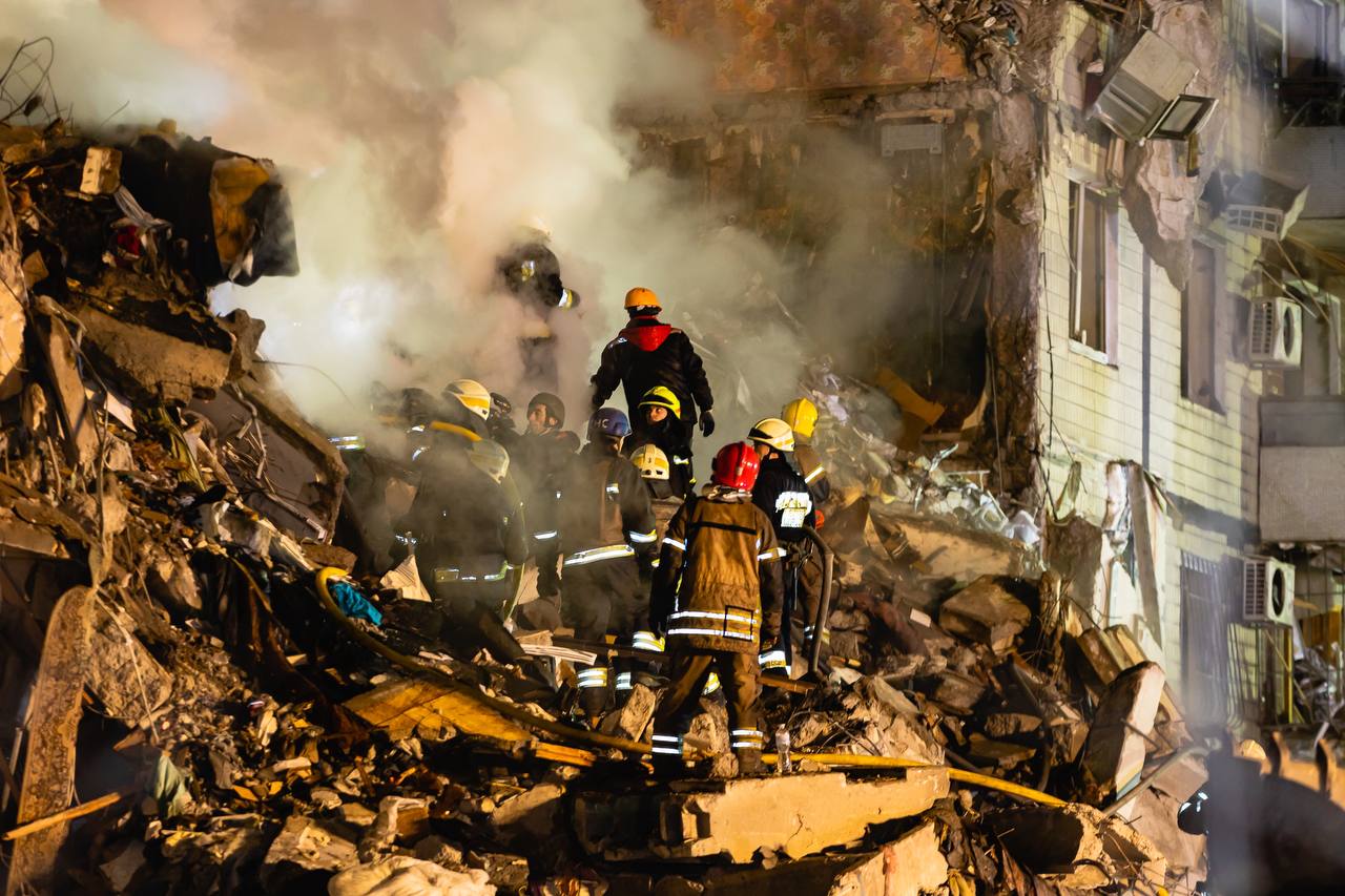 Ракетный удар по жилому дому в Днепре: 12 погибли, 26 не найдены