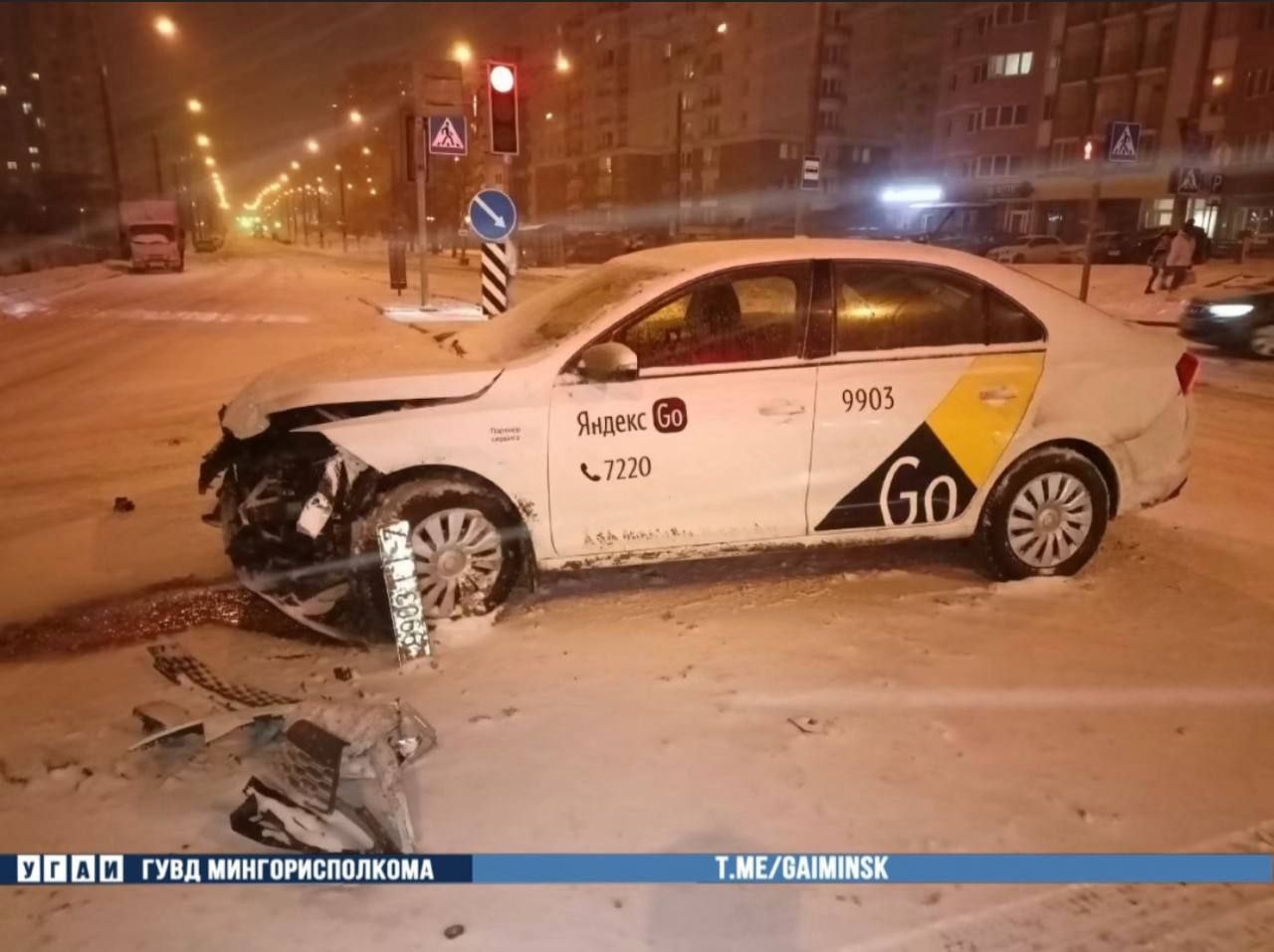 Две аварии с такси произошли в Минске. Пострадал пассажир