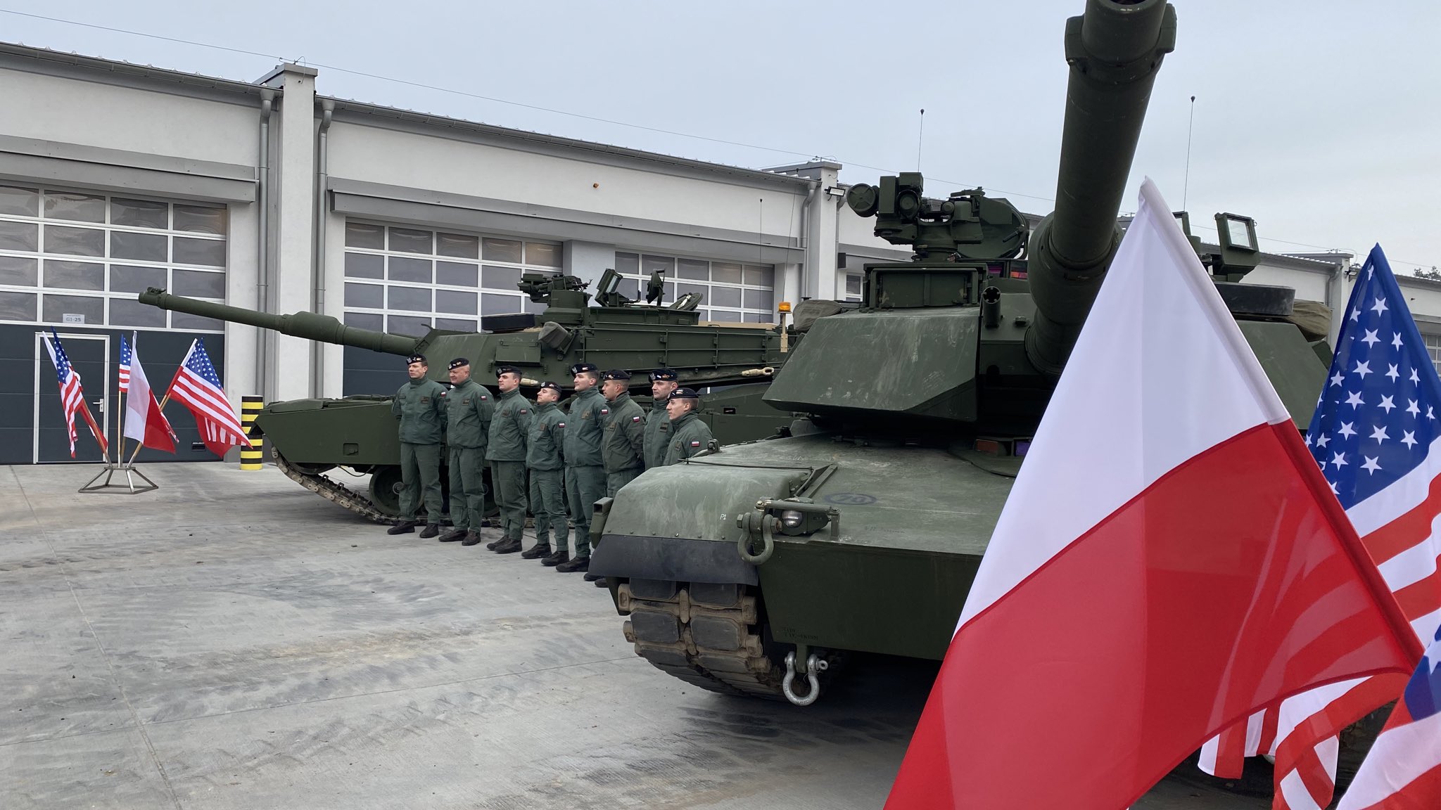Минобороны Польши подписало договор на поставку 116 танков Abrams