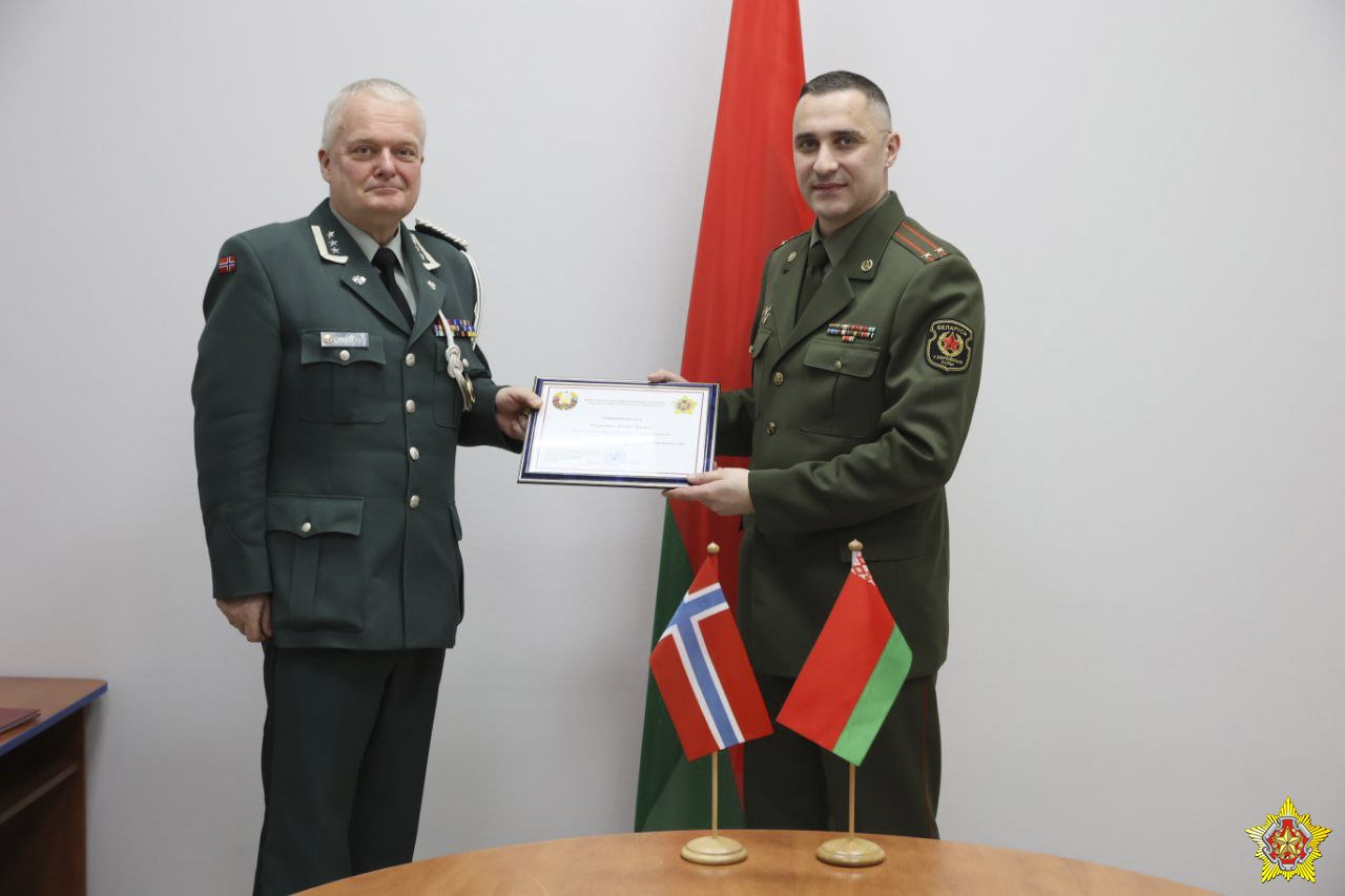 Беларусь и Норвегия обсудили военно-политическую обстановку