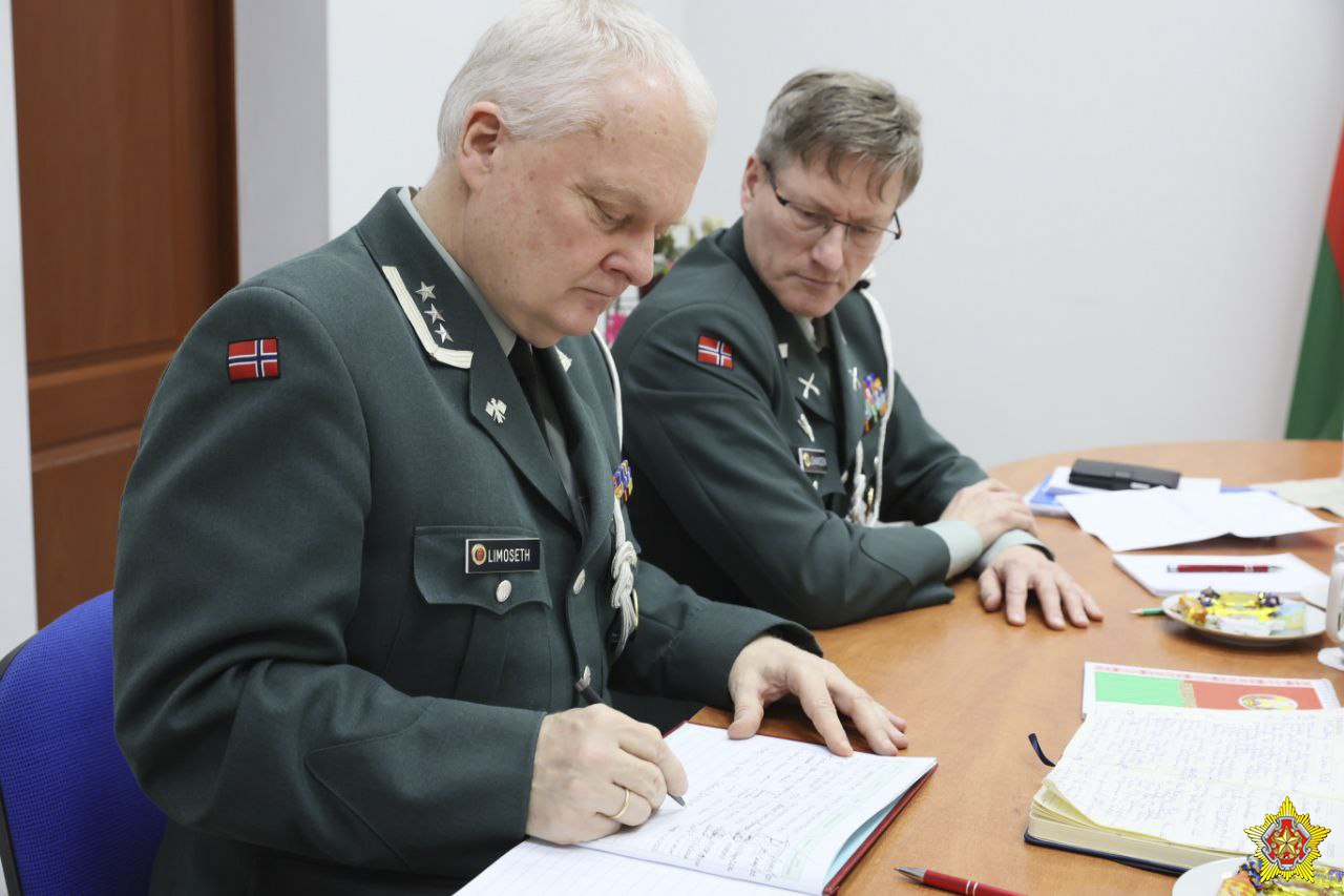 Беларусь и Норвегия обсудили военно-политическую обстановку