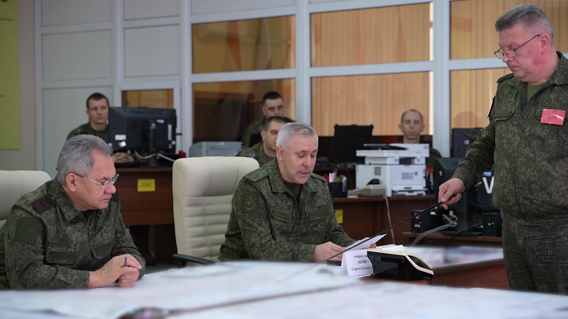 Шойгу посетил штаб группировки "Восток", воюющей в Украине