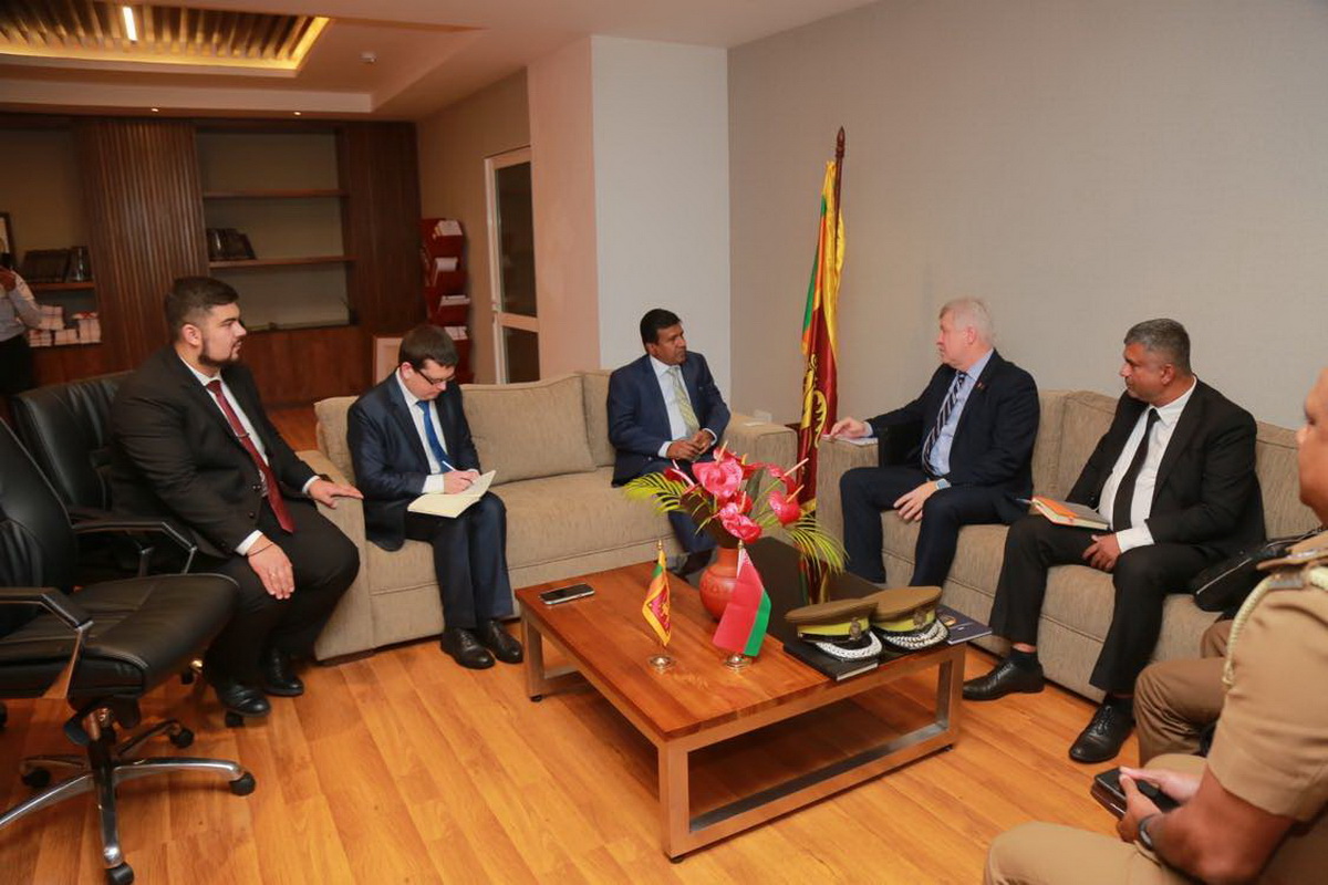Посол Беларуси в Индии встретился с заключенными беларусками в тюрьме Шри-Ланки