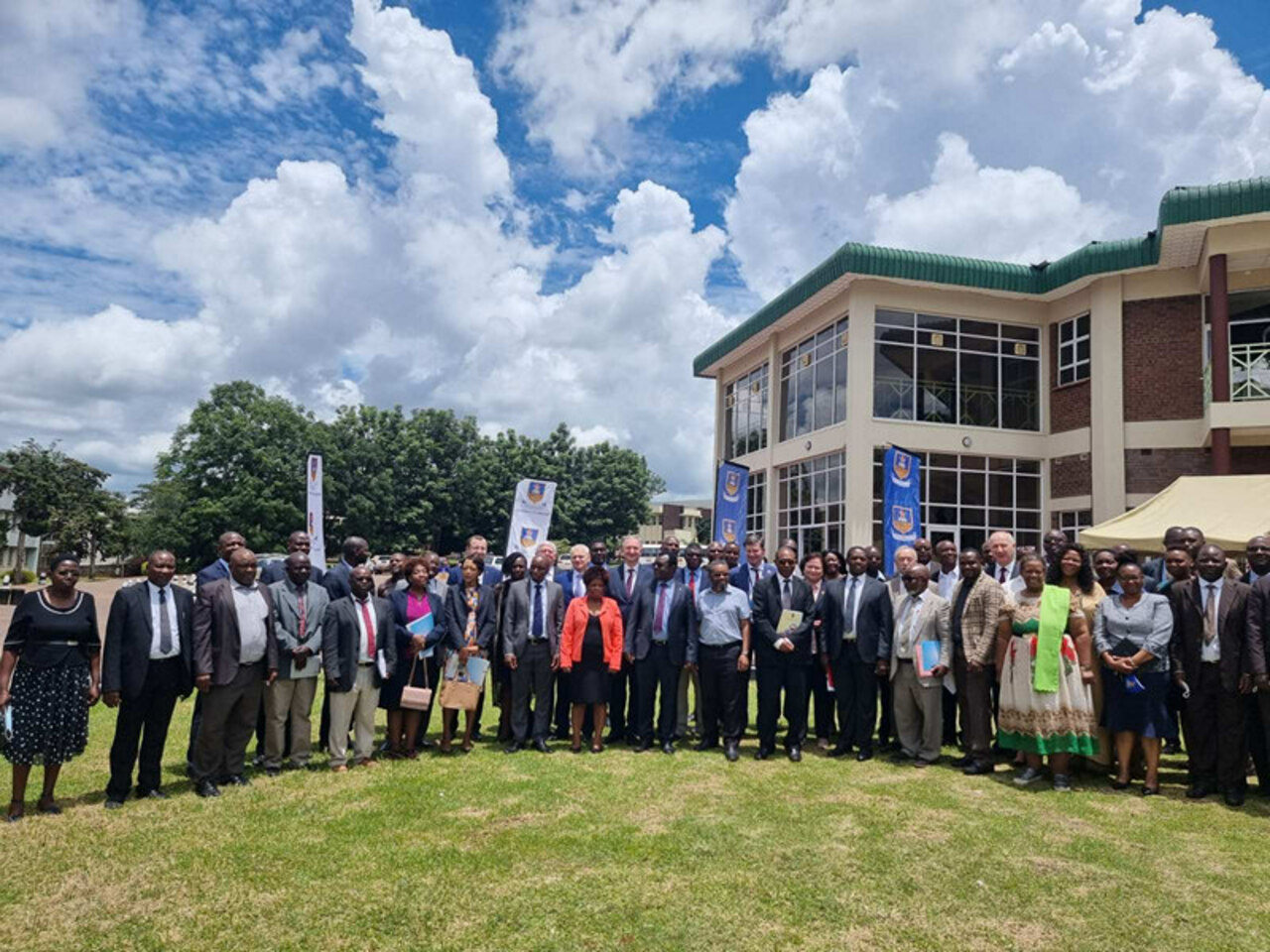 БГУ намерен сотрудничать с шестью университетами Зимбабве