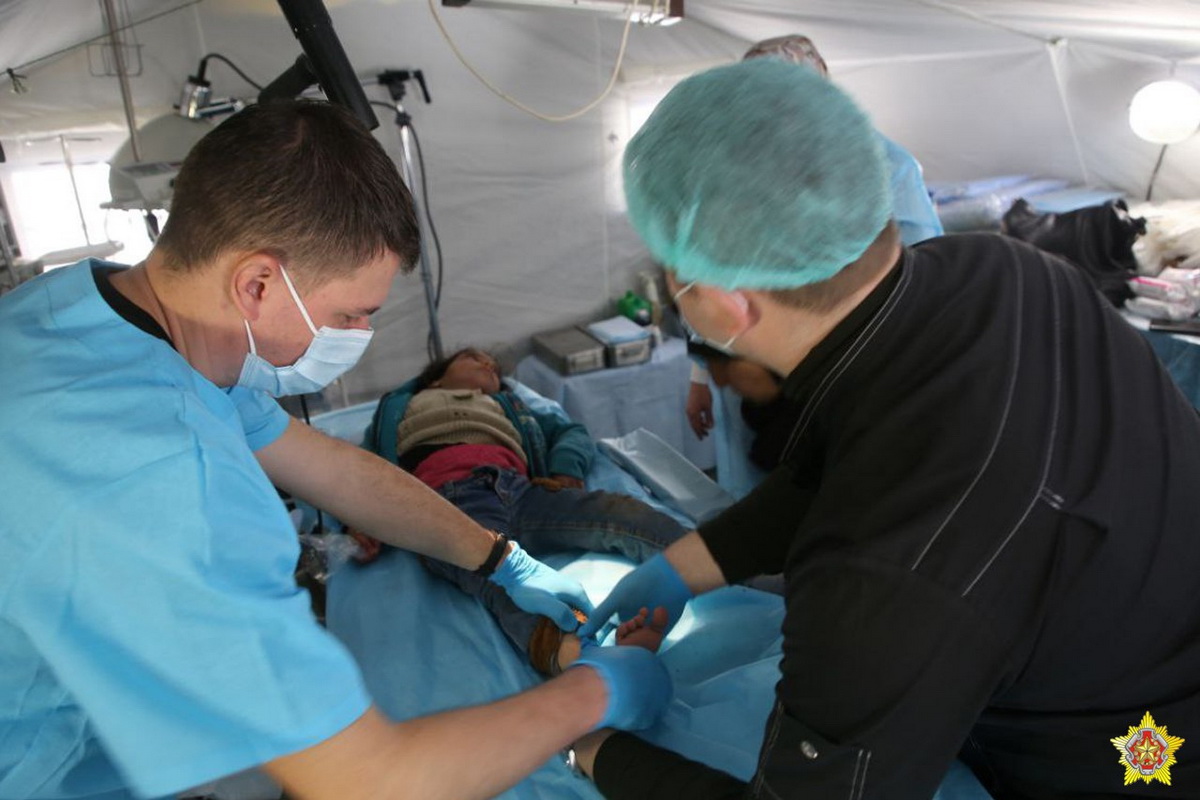 Беларусские медики работают в Алеппо - фотофакт