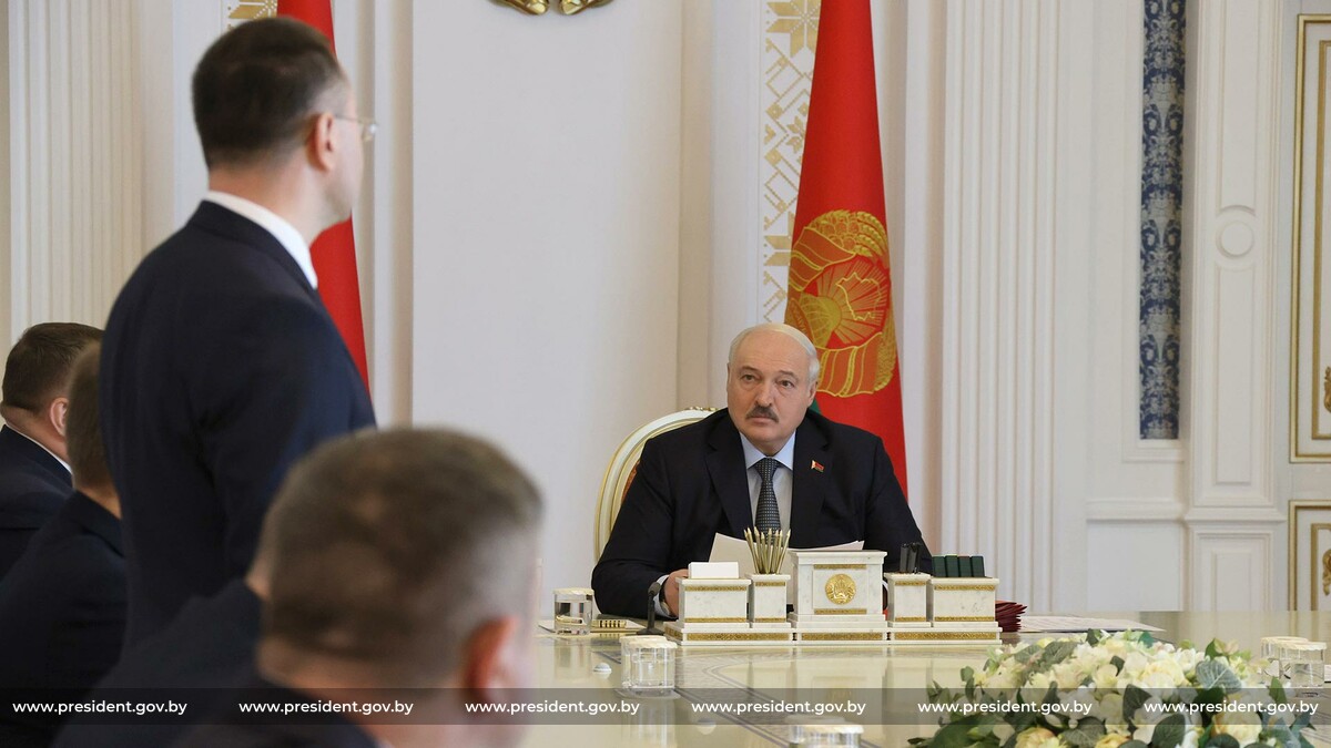 Александр Лукашенко и новый председатель Брестского горисполкома Сергей Лободински