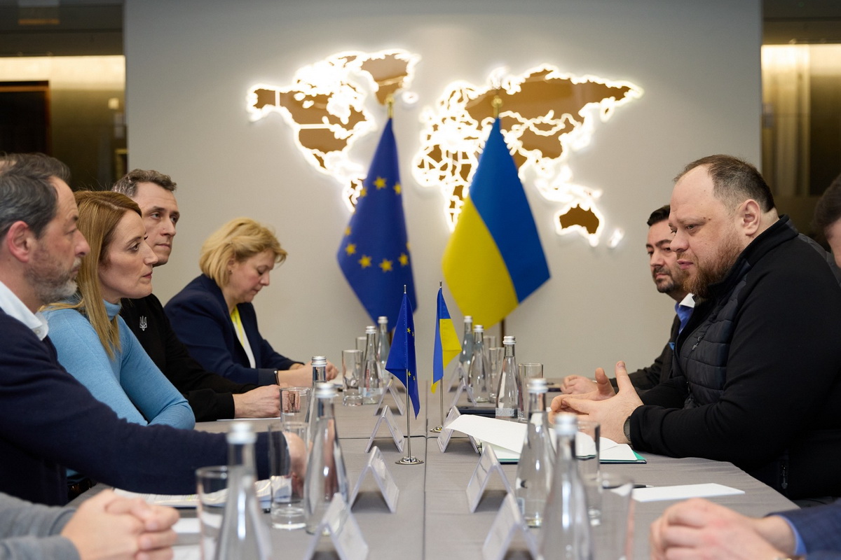 Глава Европарламента прибыла в Киев