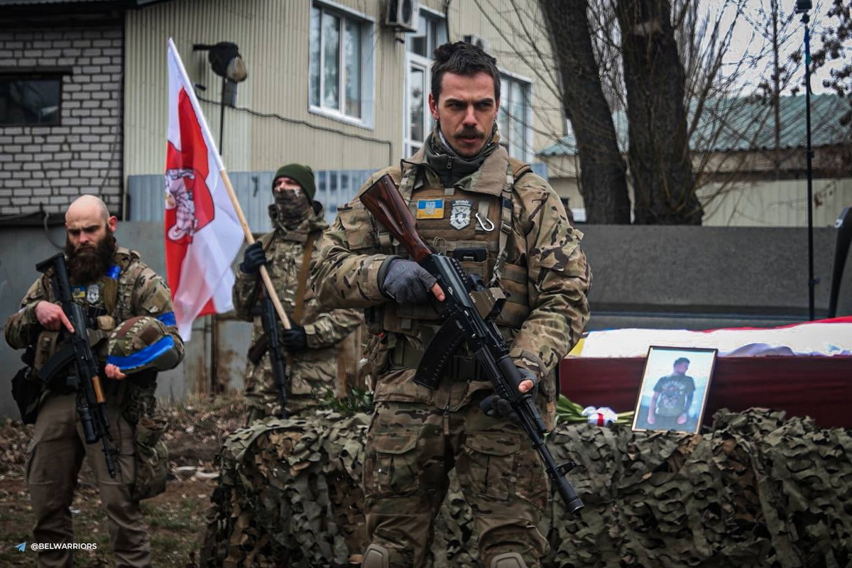 Полк Калиновского поделился фото за год боевых действий