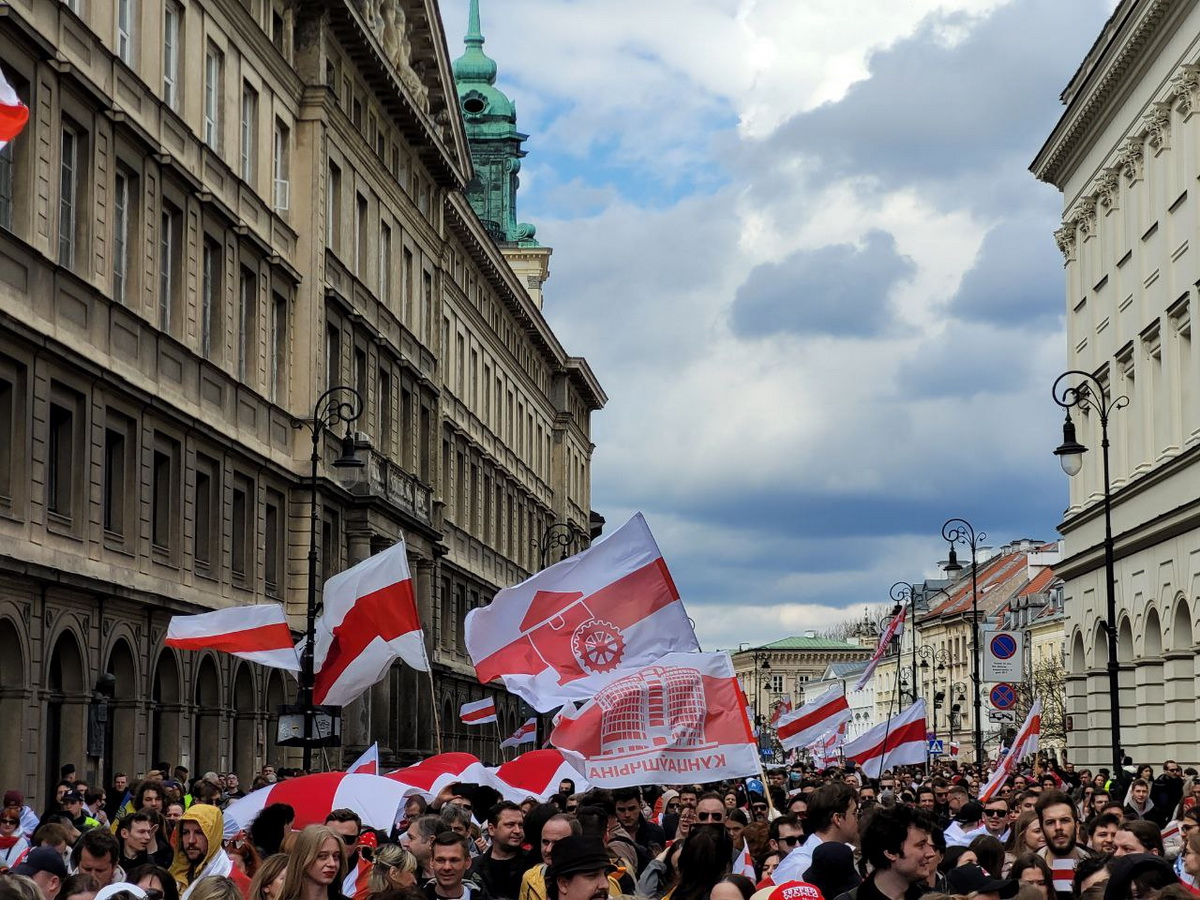 Беларусы Варшавы вышли на акцию в честь Дня Воли