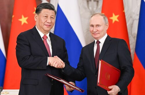 Путин и Си Цзиньпин на переговорах в Москве.